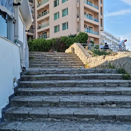 Apartament Madessa Apartment *